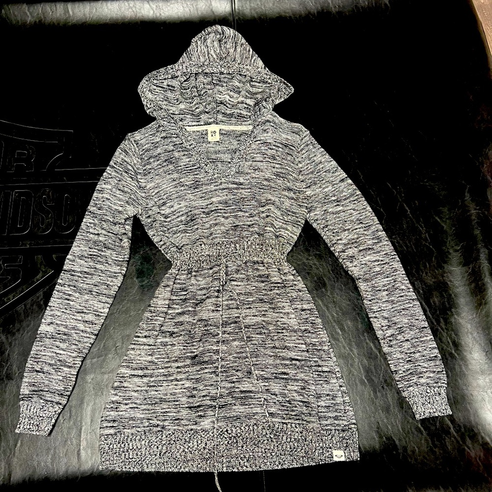 Roxy Women’s Knitted Black/White Hooded Sweater Size Large